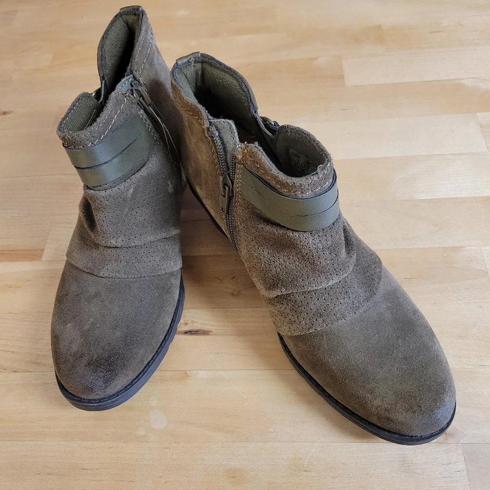 Earth Origins Women's Oakland Odel Booties Size 8